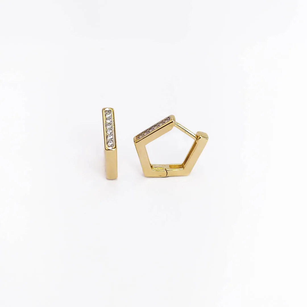 Argolinha Pentagonal Cravejada Banhada a Ouro 18k 16mm