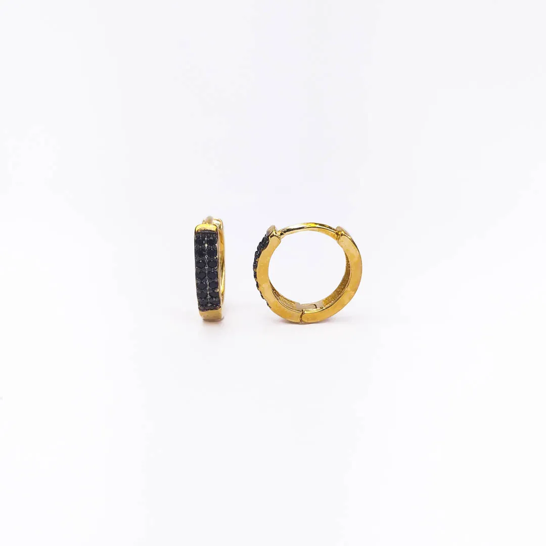 Argolinha Zircônias Negras Cravejadas Banhada a Ouro 18k 9mm