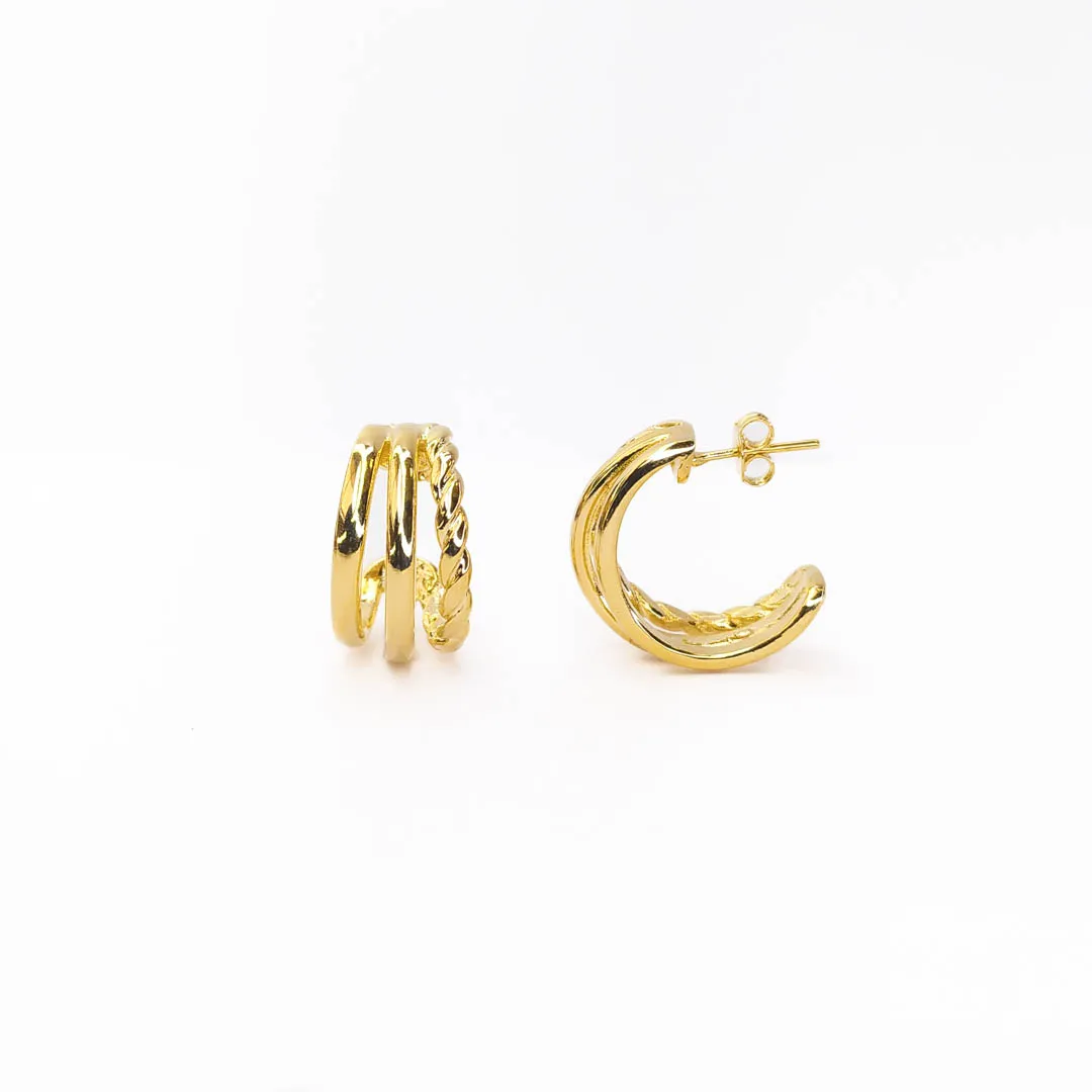 Argola Tripla Com Detalhe Torcido Banhado a Ouro 18k