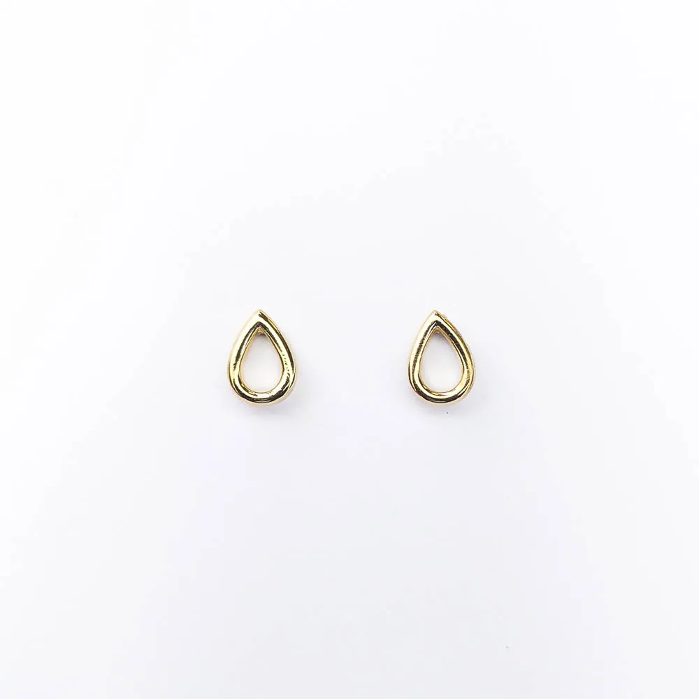 Brinco Gota Vazado Liso Banhado a Ouro 18k