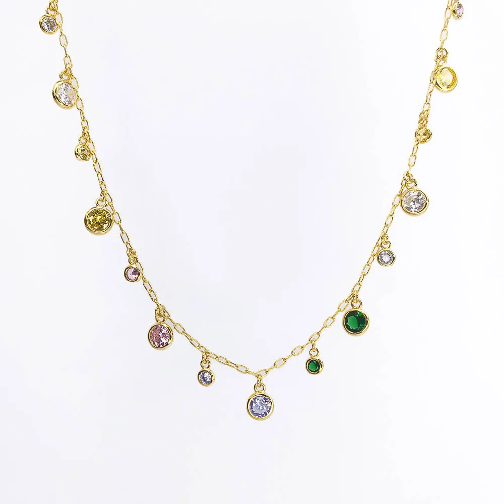 Colar Elo Cartier Fino com Zircônias Coloridas Banhado a Ouro 18k