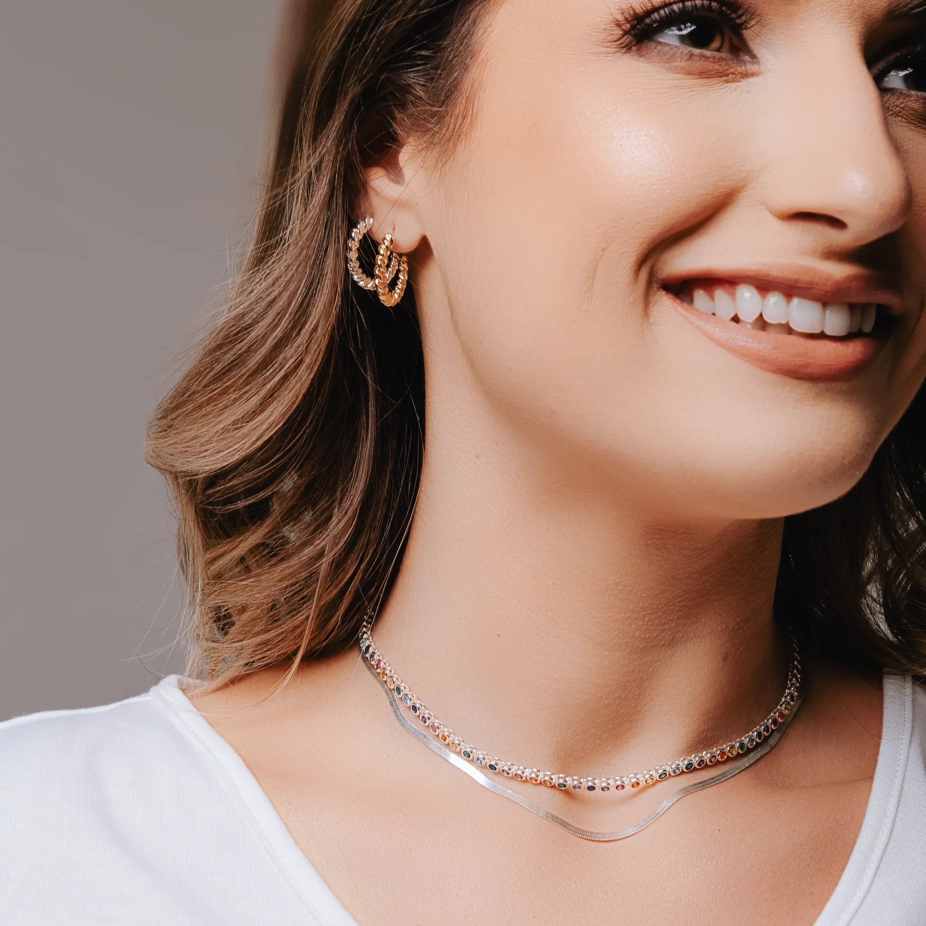 Argola Torcida Banhada a Ouro 18k